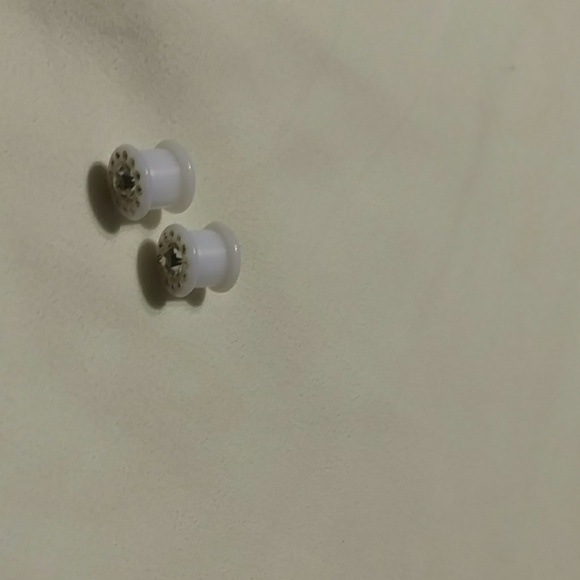 Size 00 gauge earrings - Picture 3 of 3